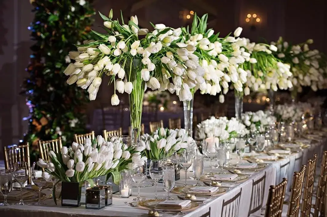 Elegant arrangement for an anniversary