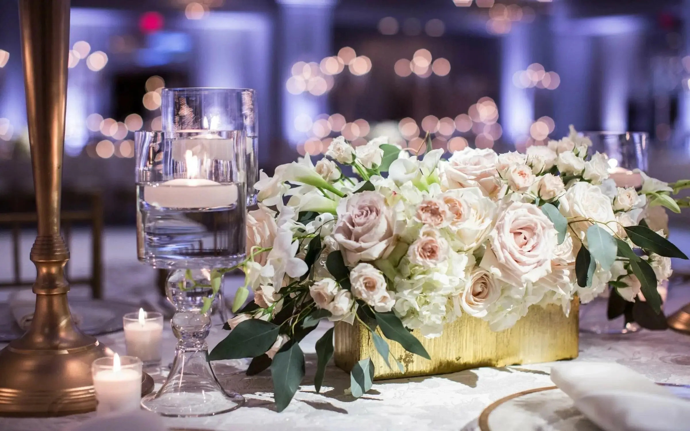 A luxurious and romantic bouquet for an anniversary